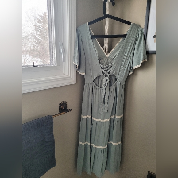 Ivy May Bohemian Midi Dress - Picture 2 of 4